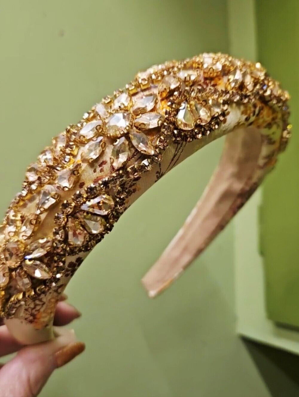 Headband Beaded Gold and Cream Elegant - Picture 7 of 12